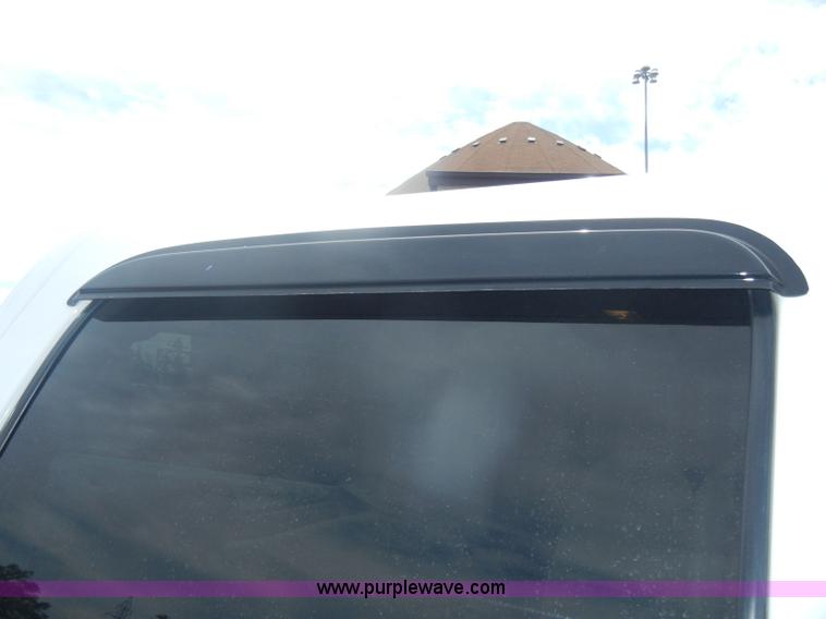 image for item B6955 2008 Chevrolet Silverado K1500 Crew Cab pickup truck