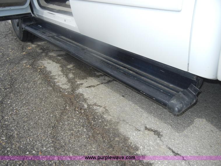 image for item B6955 2008 Chevrolet Silverado K1500 Crew Cab pickup truck