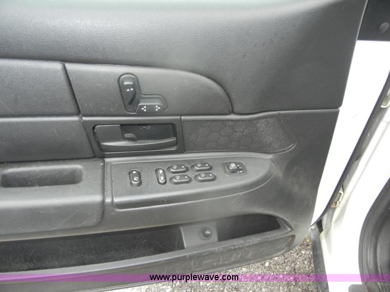 image for item B6957 2007 Ford Crown Victoria Police Interceptor