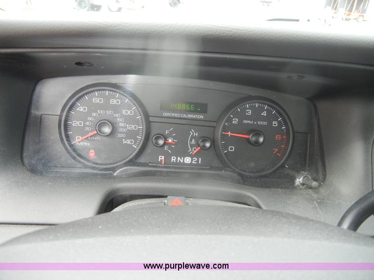 image for item B6957 2007 Ford Crown Victoria Police Interceptor