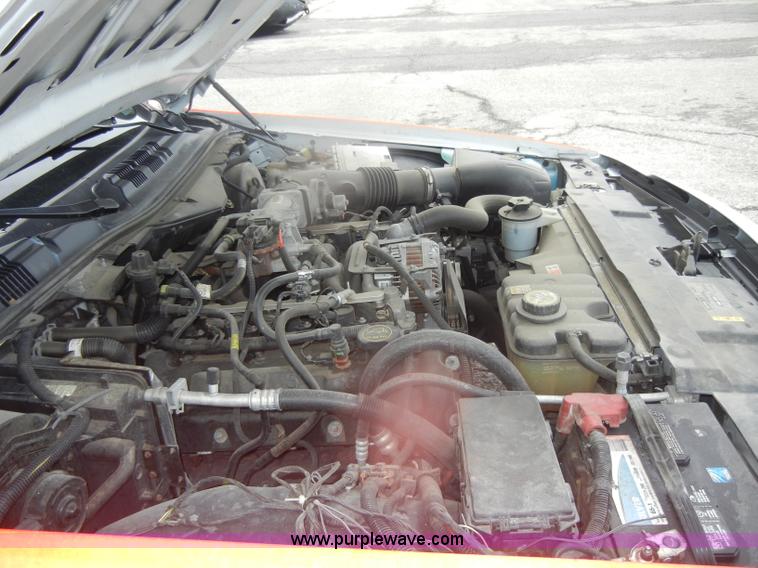 image for item B6957 2007 Ford Crown Victoria Police Interceptor