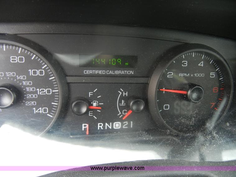 image for item B6983 2007 Ford Crown Victoria Police Interceptor