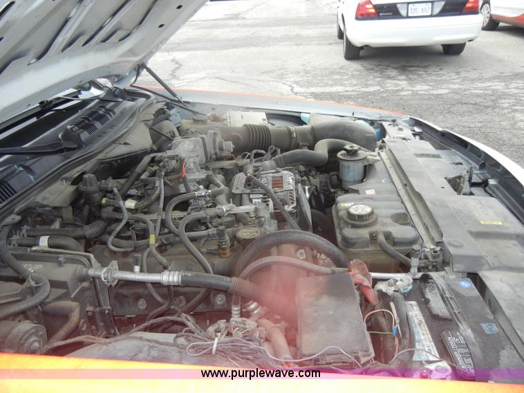 image for item B6983 2007 Ford Crown Victoria Police Interceptor
