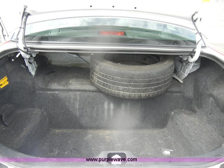 image for item B6983 2007 Ford Crown Victoria Police Interceptor