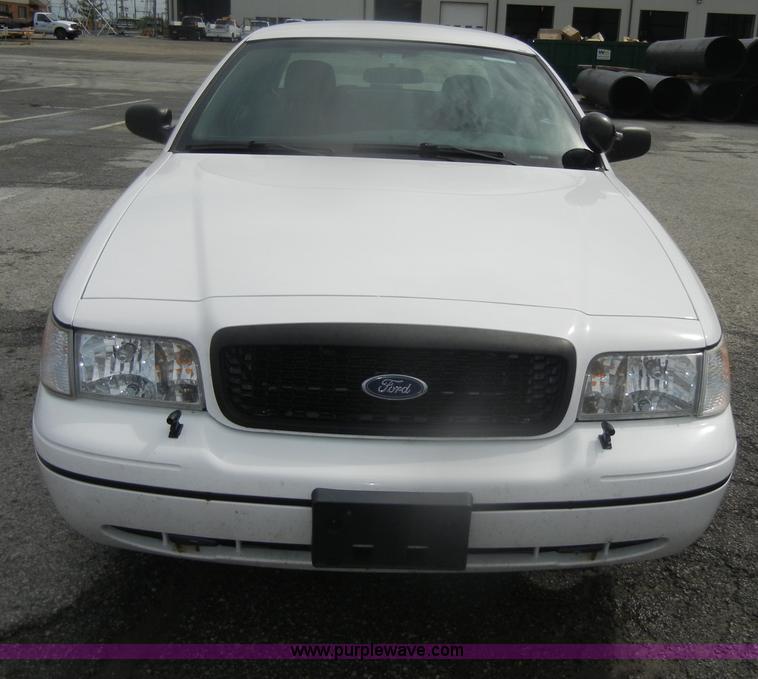 image for item B6984 2008 Ford Crown Victoria Police Interceptor