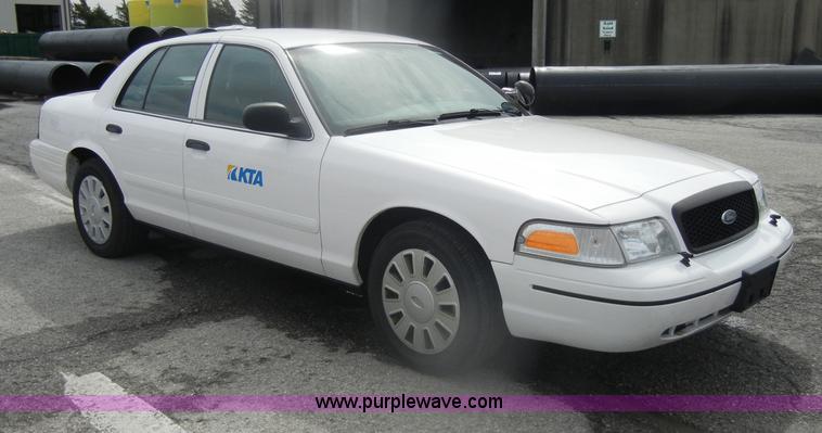 image for item B6984 2008 Ford Crown Victoria Police Interceptor