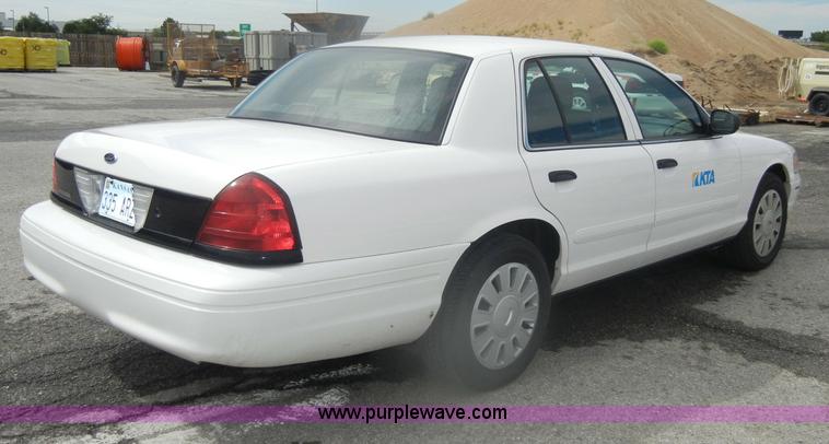 image for item B6984 2008 Ford Crown Victoria Police Interceptor