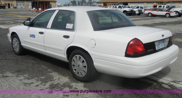 image for item B6984 2008 Ford Crown Victoria Police Interceptor