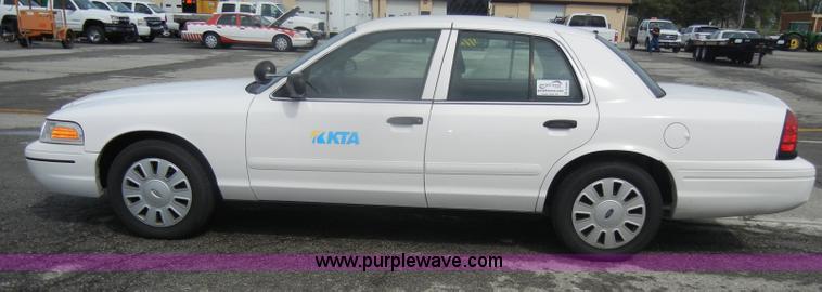 image for item B6984 2008 Ford Crown Victoria Police Interceptor