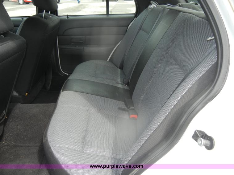 image for item B6984 2008 Ford Crown Victoria Police Interceptor