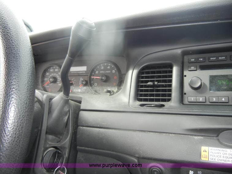 image for item B6984 2008 Ford Crown Victoria Police Interceptor