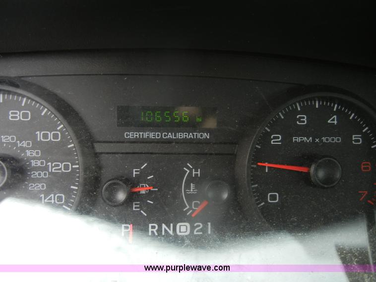 image for item B6984 2008 Ford Crown Victoria Police Interceptor