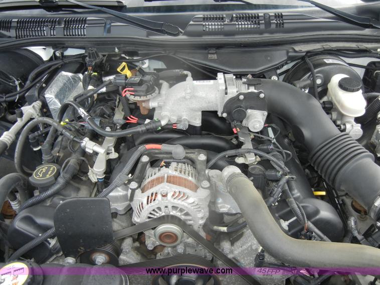 image for item B6984 2008 Ford Crown Victoria Police Interceptor