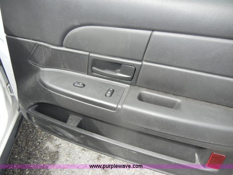 image for item B6984 2008 Ford Crown Victoria Police Interceptor