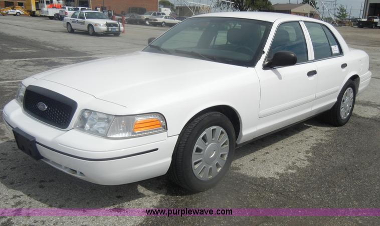 image for item B6994 2008 Ford Crown Victoria Police Interceptor