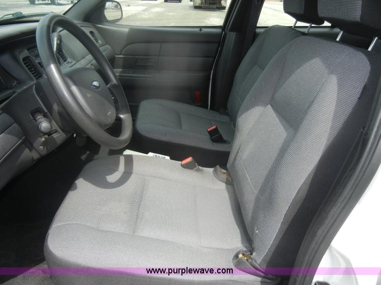 image for item B6994 2008 Ford Crown Victoria Police Interceptor