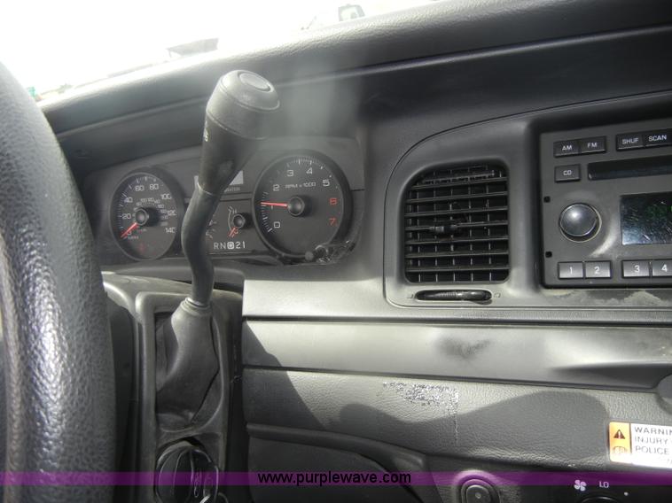 image for item B6994 2008 Ford Crown Victoria Police Interceptor