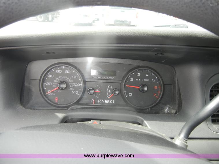 image for item B6994 2008 Ford Crown Victoria Police Interceptor