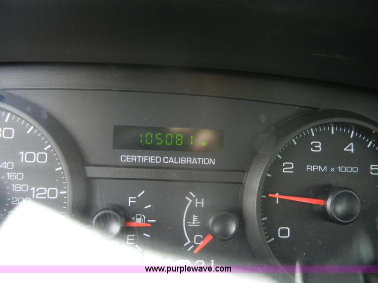 image for item B6994 2008 Ford Crown Victoria Police Interceptor