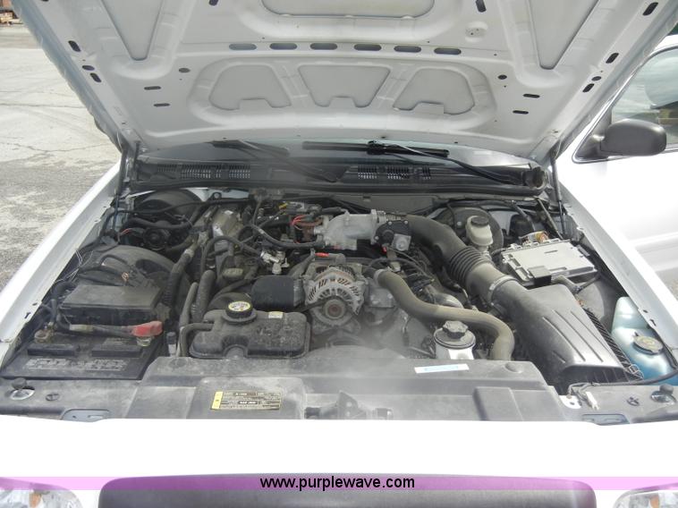 image for item B6994 2008 Ford Crown Victoria Police Interceptor
