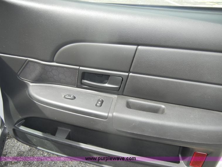 image for item B6994 2008 Ford Crown Victoria Police Interceptor