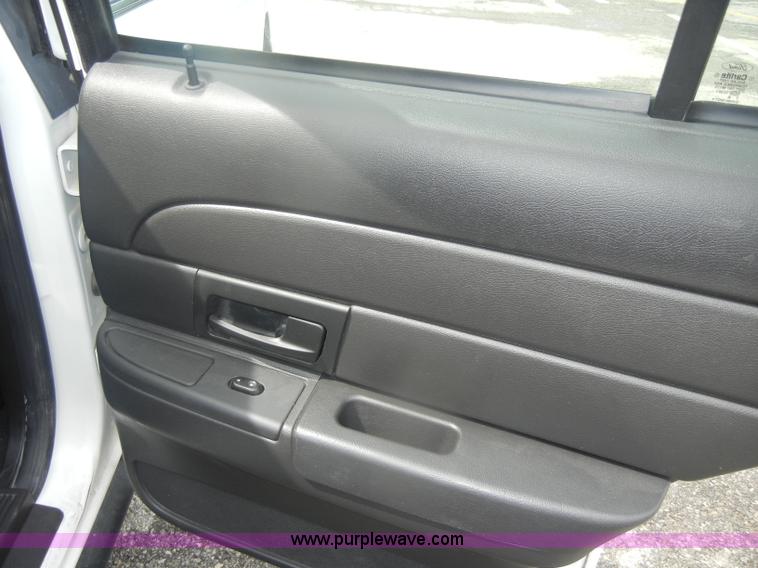 image for item B6994 2008 Ford Crown Victoria Police Interceptor