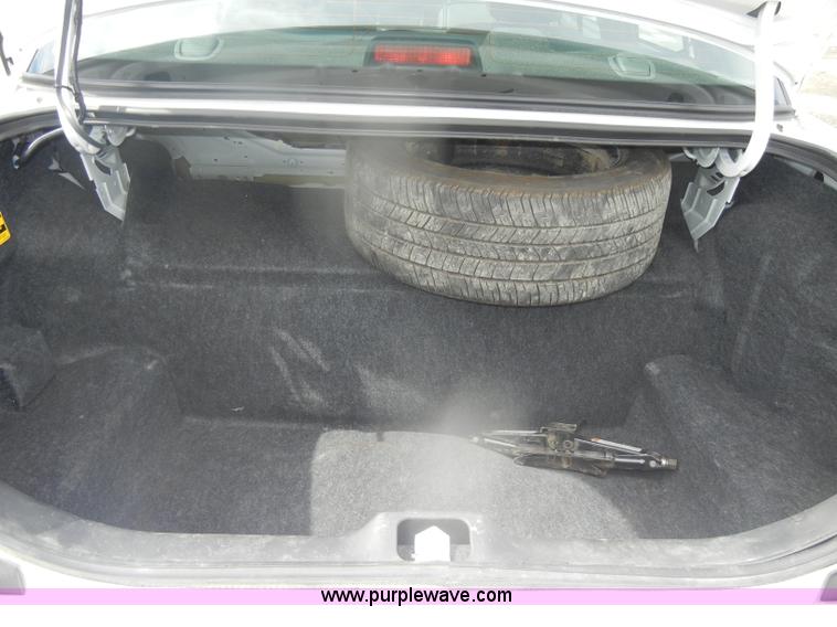 image for item B6994 2008 Ford Crown Victoria Police Interceptor