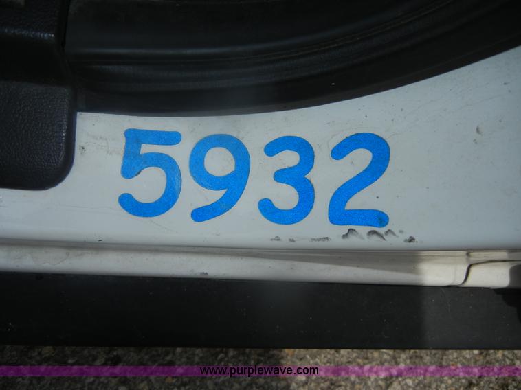 image for item B6994 2008 Ford Crown Victoria Police Interceptor