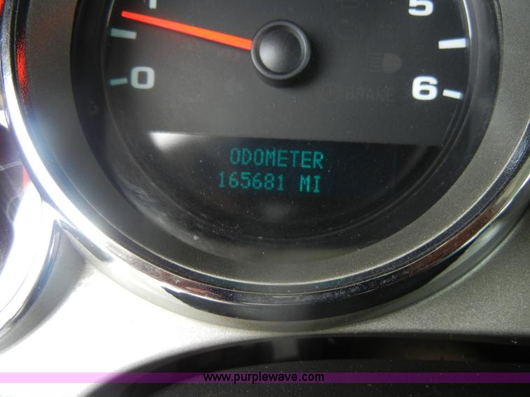 image for item B6995 2008 Chevrolet Silverado K1500 Crew Cab pickup truck