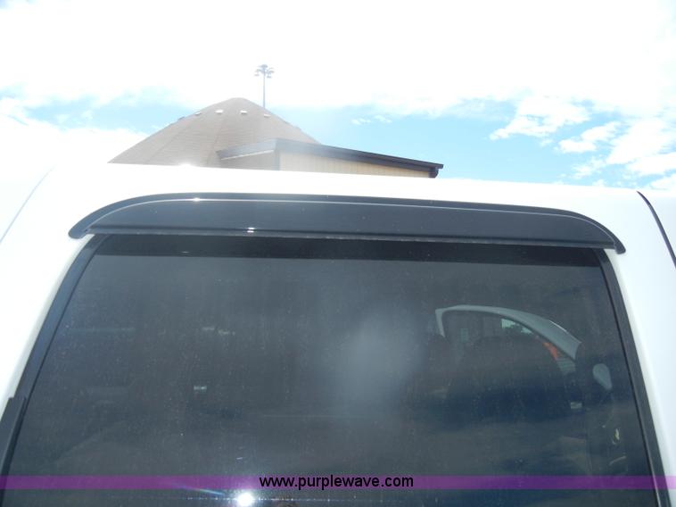 image for item B6995 2008 Chevrolet Silverado K1500 Crew Cab pickup truck