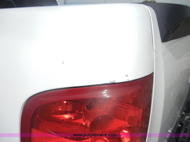 image for item B6995 2008 Chevrolet Silverado K1500 Crew Cab pickup truck