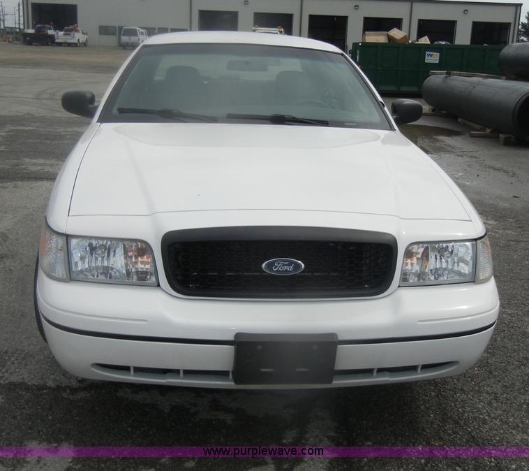 image for item B6996 2007 Ford Crown Victoria Police Interceptor