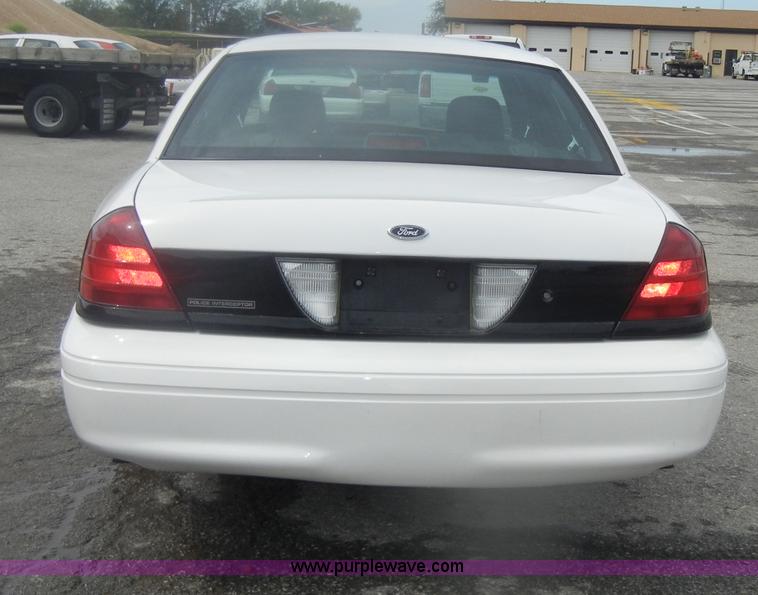 image for item B6996 2007 Ford Crown Victoria Police Interceptor