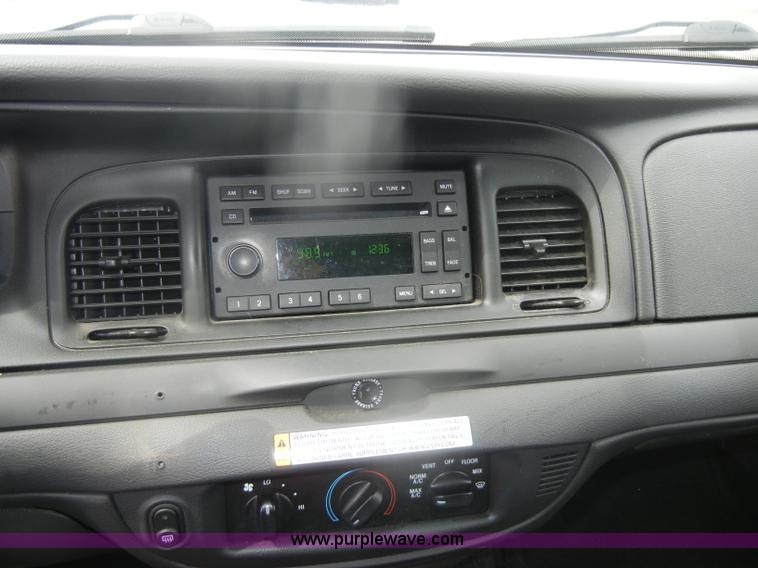 image for item B6996 2007 Ford Crown Victoria Police Interceptor
