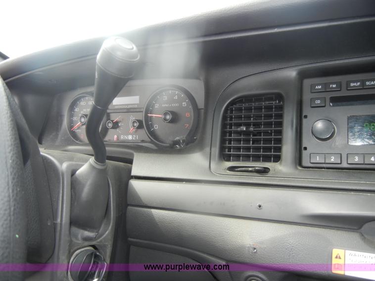 image for item B6996 2007 Ford Crown Victoria Police Interceptor