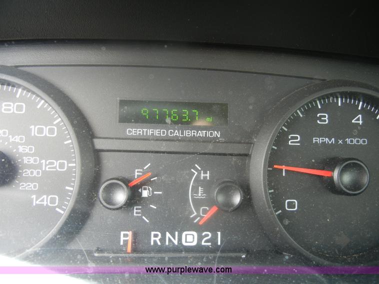 image for item B6996 2007 Ford Crown Victoria Police Interceptor