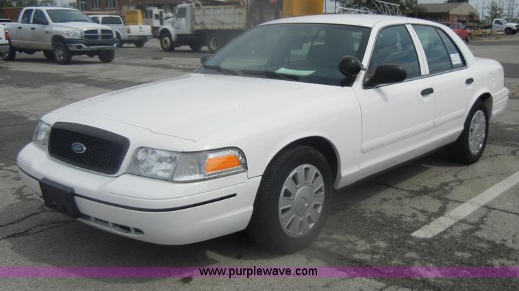 image for item B6999 2008 Ford Crown Victoria Police Interceptor