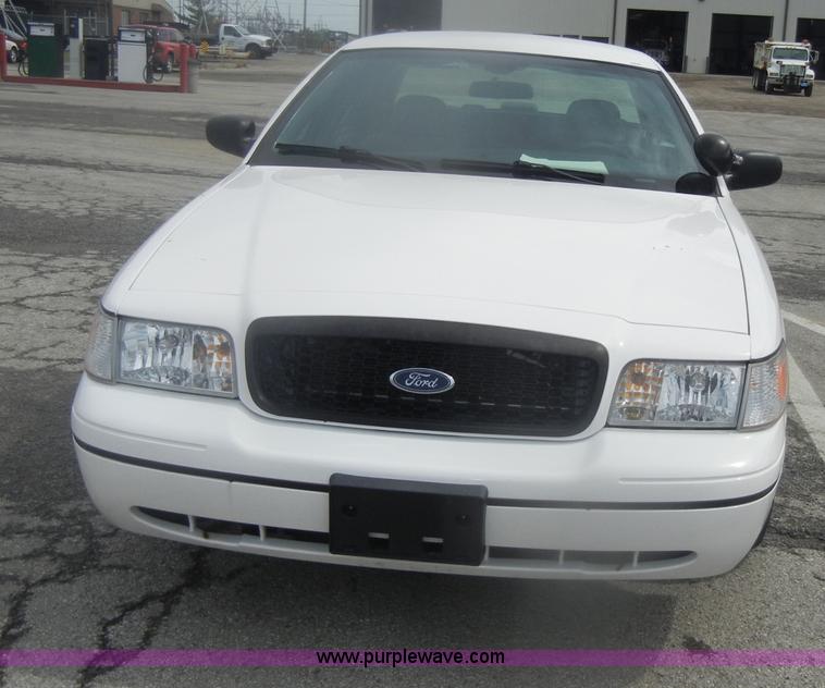 image for item B6999 2008 Ford Crown Victoria Police Interceptor