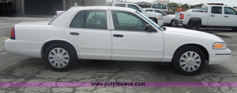 image for item B6999 2008 Ford Crown Victoria Police Interceptor
