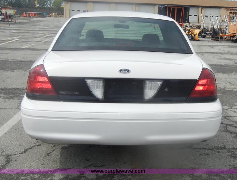 image for item B6999 2008 Ford Crown Victoria Police Interceptor
