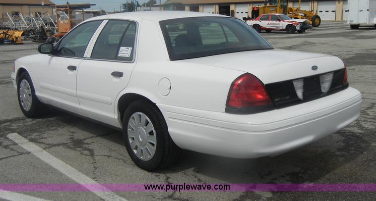 image for item B6999 2008 Ford Crown Victoria Police Interceptor