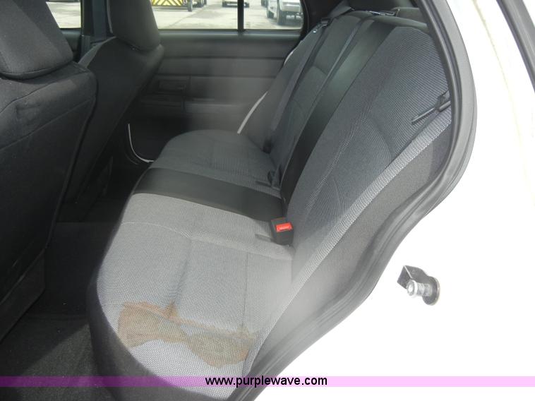 image for item B6999 2008 Ford Crown Victoria Police Interceptor
