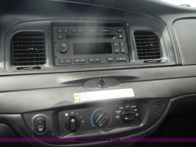 image for item B6999 2008 Ford Crown Victoria Police Interceptor