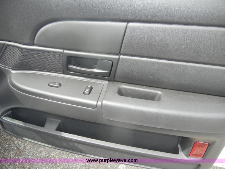 image for item B6999 2008 Ford Crown Victoria Police Interceptor