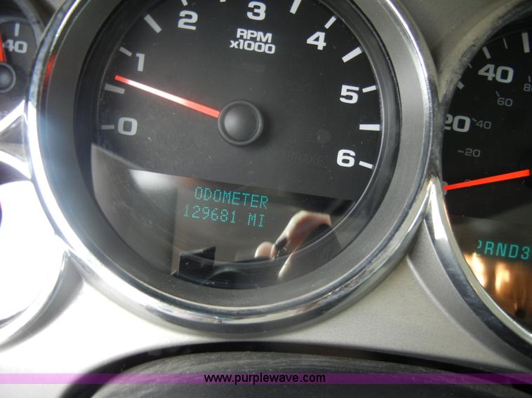 image for item B7000 2007 Chevrolet Silverado K1500 Extended Cab pickup truck