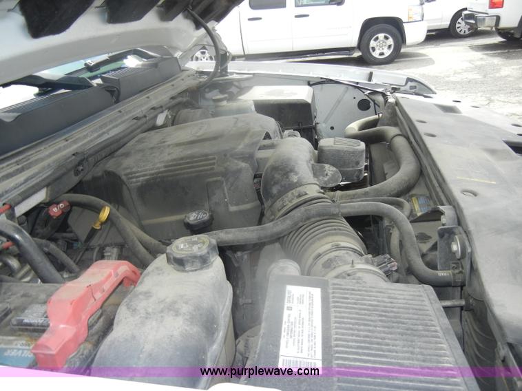 image for item B7000 2007 Chevrolet Silverado K1500 Extended Cab pickup truck