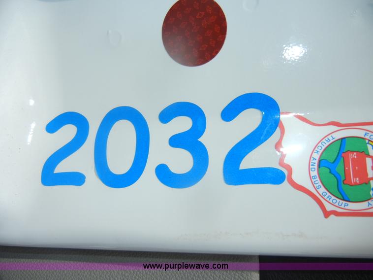 image for item B7000 2007 Chevrolet Silverado K1500 Extended Cab pickup truck