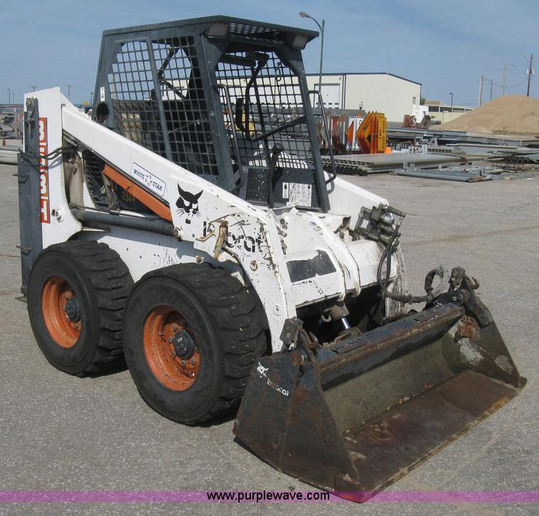 image for item B8130 1994 Bobcat 853H skid steer