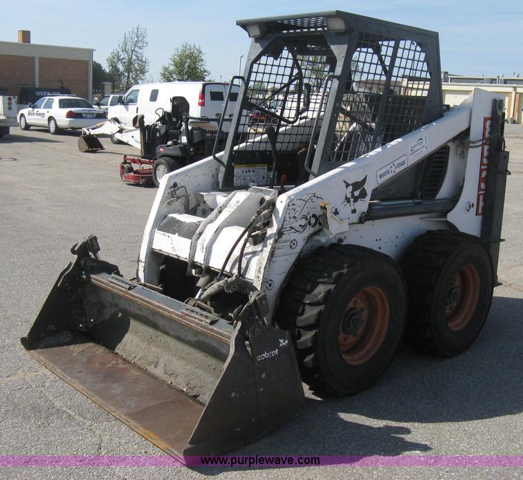 image for item B8130 1994 Bobcat 853H skid steer
