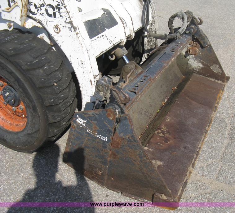 image for item B8130 1994 Bobcat 853H skid steer